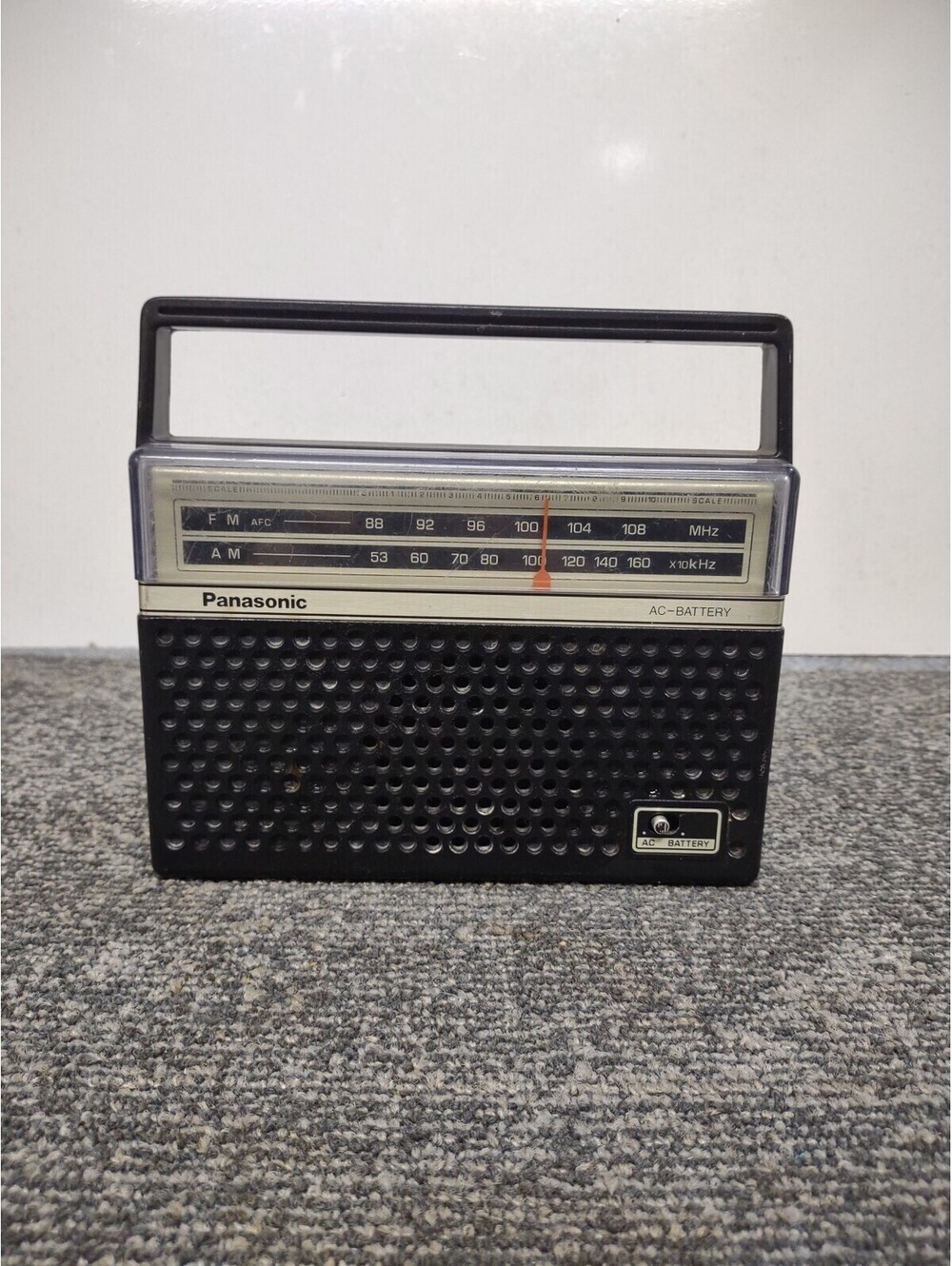 Vintage Panasonic RF-546D AM/FM Portable Radio TESTED Working